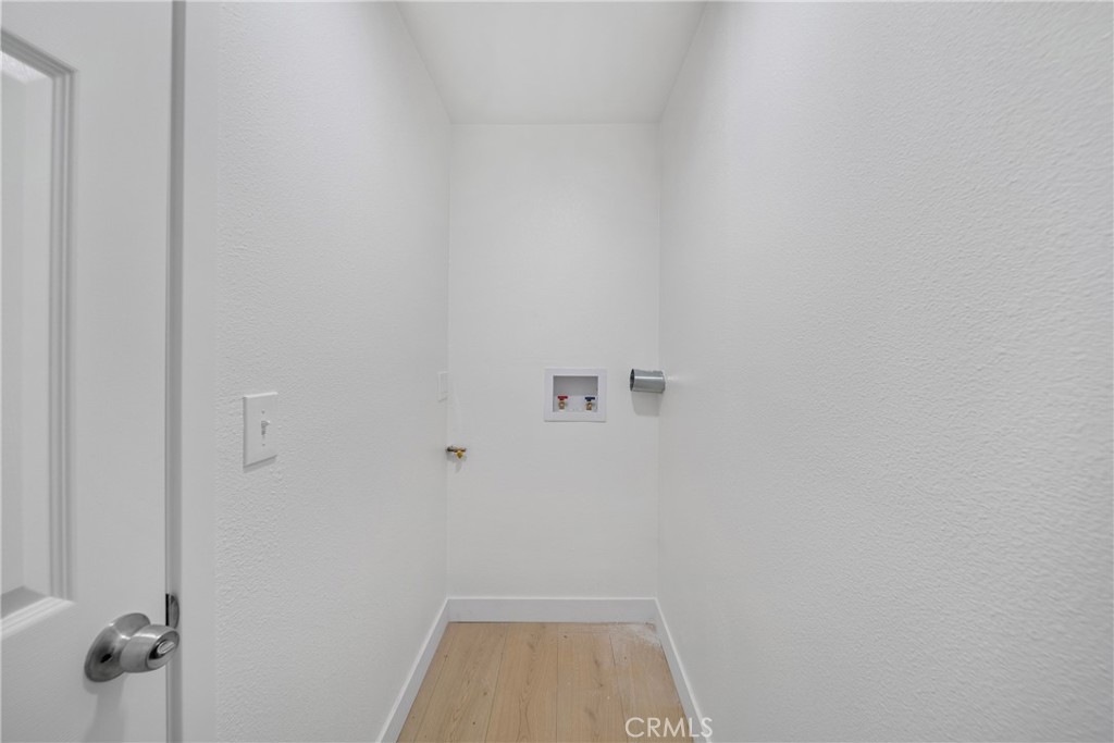 https://media.crmls.org/medias/4189fc76-6169-4769-92de-f4736fc80cbd.jpg?preset=X-Large