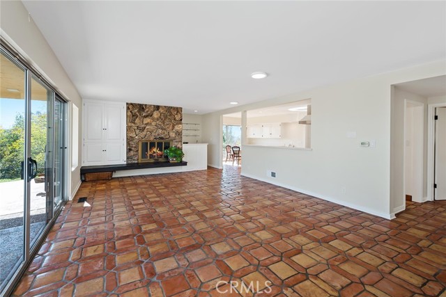 24971 KIT CARSON Road, Hidden Hills CA: https://media.crmls.org/medias/418c1831-82fe-424a-903e-1293cf0553a9.jpg