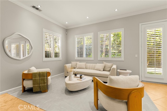 Image 8 of 34 For 2729 Hollyview Court