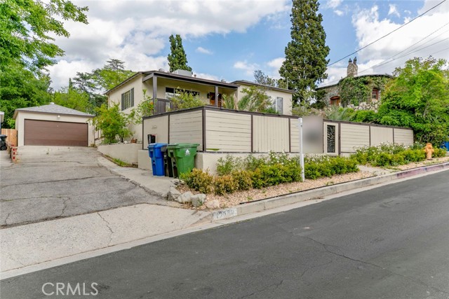 10630 Samoa Avenue, Tujunga CA: https://media.crmls.org/medias/418c7d48-27be-4266-a13d-ca18d6da778f.jpg