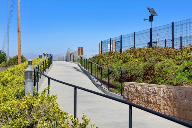 Detail Gallery Image 23 of 26 For 636 S Lakeshore Dr, Anaheim,  CA 92806 - 4 Beds | 2/1 Baths