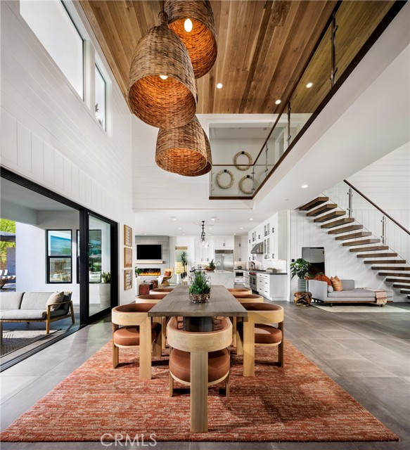 Detail Gallery Image 4 of 15 For 24202 N Corte Alegra, Valencia,  CA 91354 - 5 Beds | 5/1 Baths