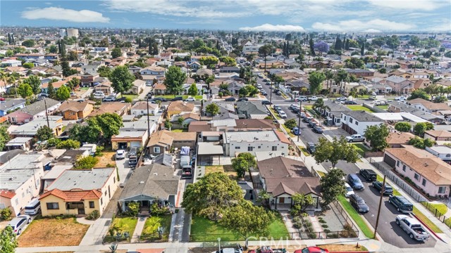 5304 Carmelita Avenue, Maywood CA: https://media.crmls.org/medias/418f6986-e306-4b94-942c-57f8f2e603fa.jpg