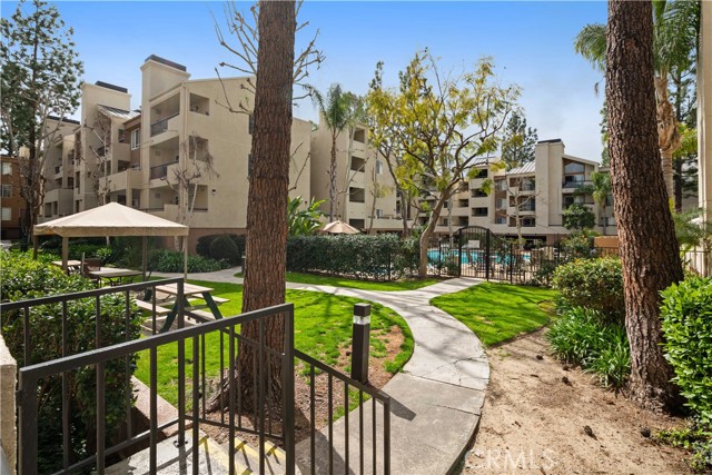 Detail Gallery Image 21 of 32 For 5510 Owensmouth Ave #218,  Woodland Hills,  CA 91367 - 1 Beds | 1 Baths