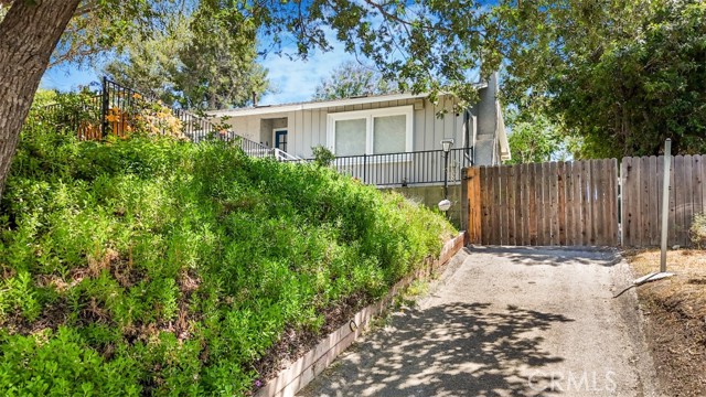 22960 Crespi Street, Woodland Hills CA: https://media.crmls.org/medias/418f6e69-3dd7-4210-a5e4-f94c39c7cb66.jpg
