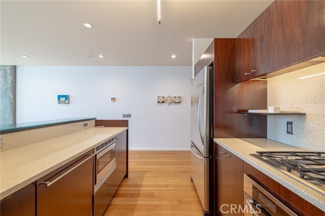 1155 South Grand Avenue, Los Angeles CA: https://media.crmls.org/medias/418fbac5-d5af-44ad-b5bc-9c21d95c0000.jpg
