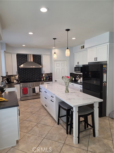 Detail Gallery Image 5 of 26 For 5448 Biella Ct, Fontana,  CA 92336 - 5 Beds | 3 Baths