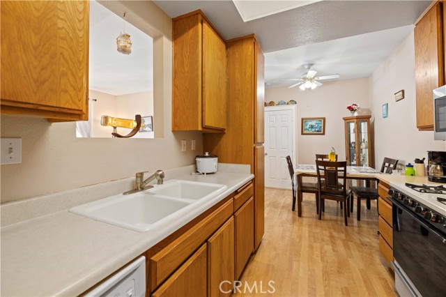 Detail Gallery Image 14 of 29 For 2827 W Avenue K12 #211,  Lancaster,  CA 93536 - 2 Beds | 2 Baths