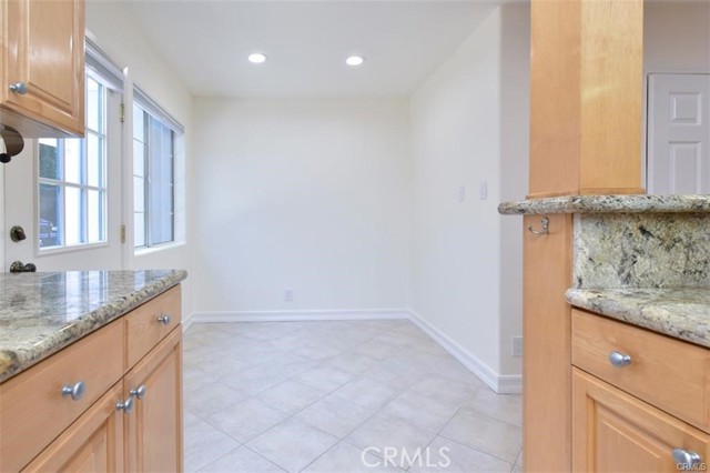 23937 Pentland Street photo 15