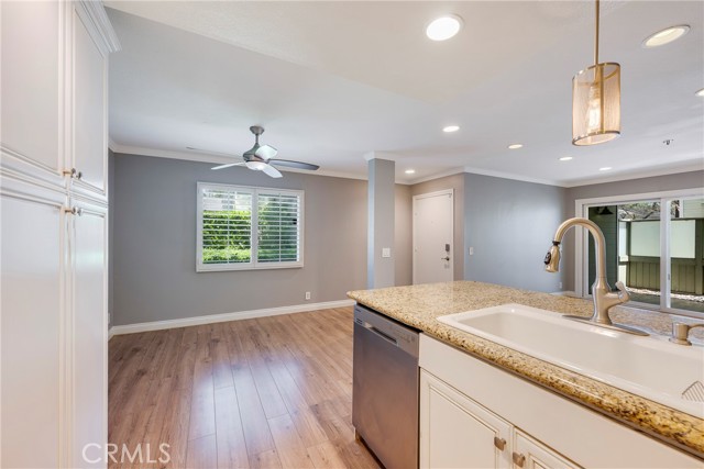 Detail Gallery Image 13 of 44 For 5812 Old Village Rd #212,  Yorba Linda,  CA 92887 - 3 Beds | 2 Baths