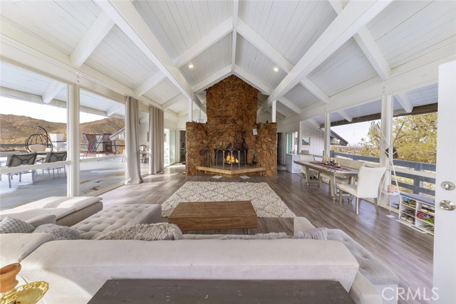 Detail Gallery Image 16 of 63 For 16822 Glenfall Ave, Palmdale,  CA 93591 - 4 Beds | 2 Baths