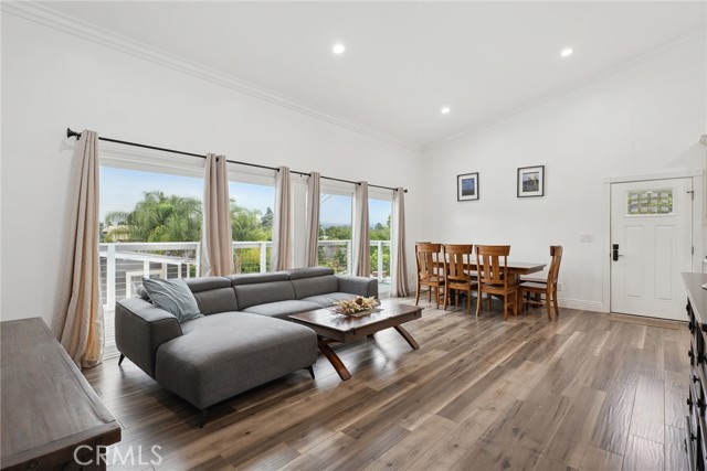 5254 Don Pio Drive, Woodland Hills CA: https://media.crmls.org/medias/41926bec-9015-4e1e-ae8b-3ece8ad46a07.jpg