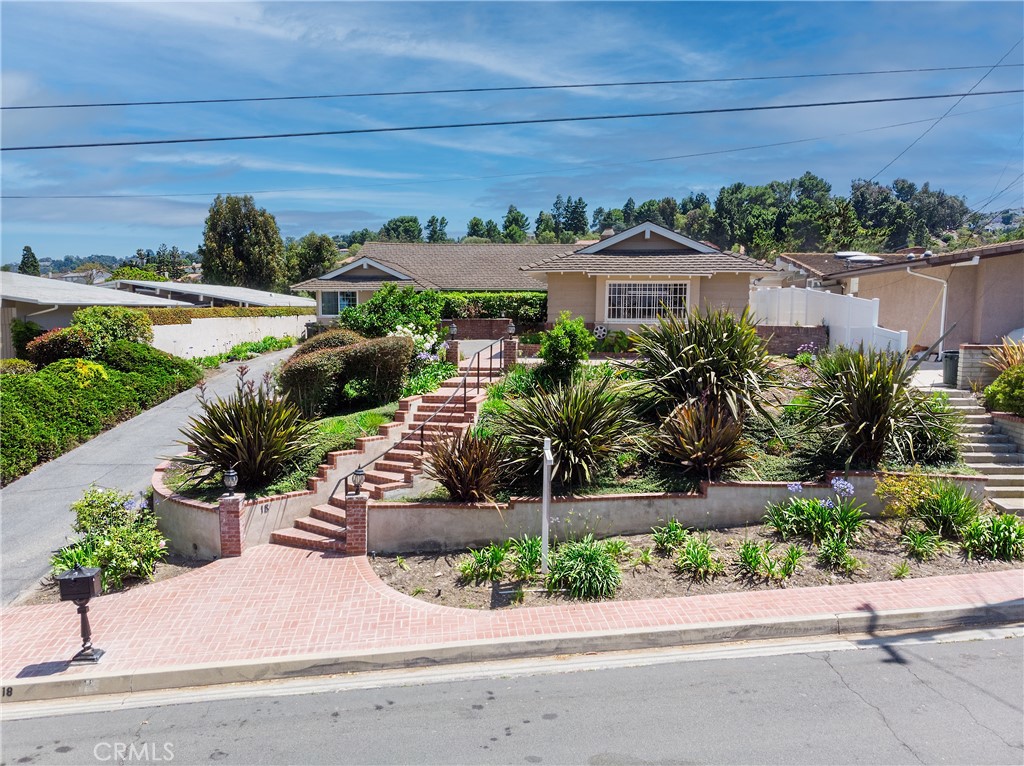 18 Santa Bella Road, Rolling Hills Estates, CA 90274