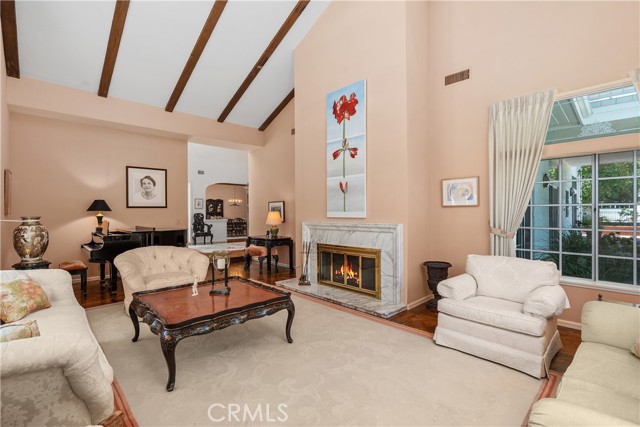Detail Gallery Image 7 of 50 For 4751 Westchester Dr, Woodland Hills,  CA 91364 - 5 Beds | 7 Baths