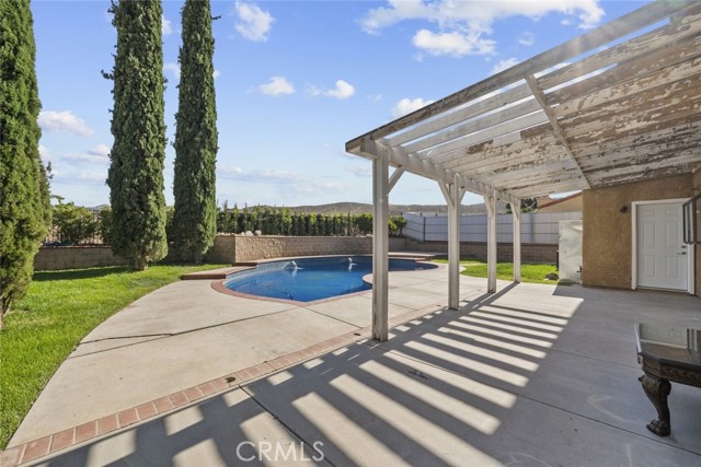 618 W Avenue Q12, Palmdale CA: https://media.crmls.org/medias/4194f9b2-27c9-4a3d-a525-3b3a0f914b25.jpg