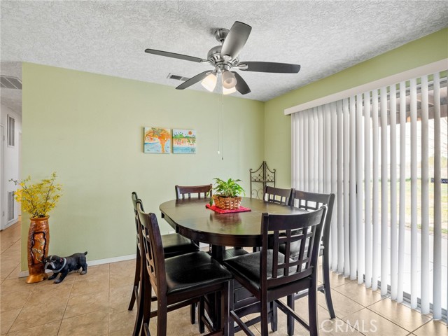 Detail Gallery Image 13 of 35 For 15476 Pahute St, Victorville,  CA 92395 - 3 Beds | 2 Baths