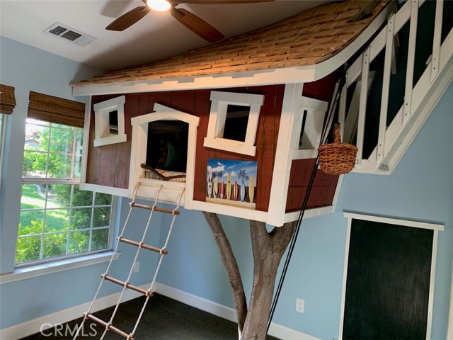 Child's Bedroom with Tree House Bed