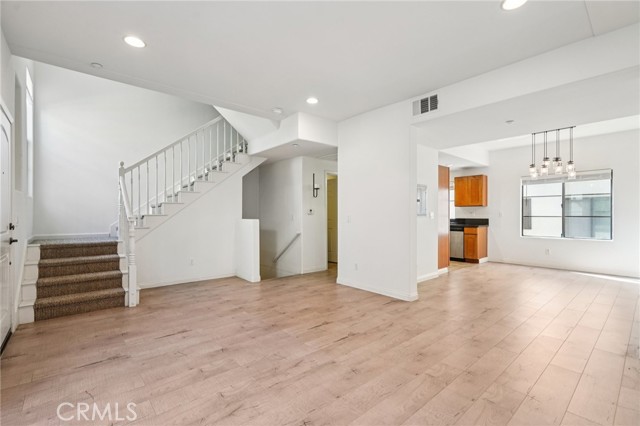 Detail Gallery Image 9 of 51 For 879 Michigan Bld #K,  Pasadena,  CA 91107 - 3 Beds | 2/1 Baths