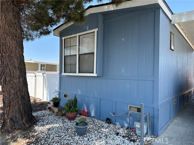 Detail Gallery Image 4 of 19 For 1729 Jamie Way #134,  Rosamond,  CA 93560 - 3 Beds | 2 Baths