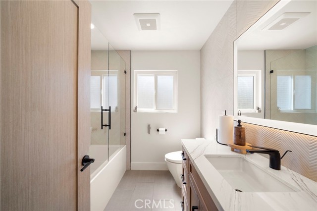 Detail Gallery Image 21 of 49 For 4951 Maui Cir, Huntington Beach,  CA 92649 - 4 Beds | 2 Baths