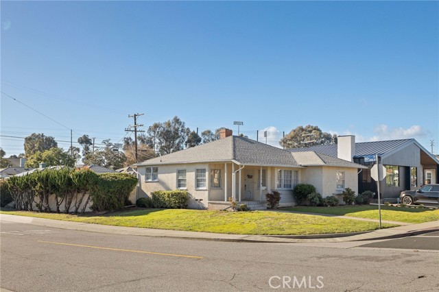 Detail Gallery Image 2 of 39 For 7975 Chase Ave, Los Angeles,  CA 90045 - 3 Beds | 2 Baths