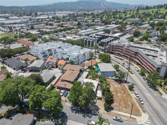 3428 Fletcher Drive, Los Angeles CA: https://media.crmls.org/medias/419725b1-6cbe-4984-80c2-0af8c9df0765.jpg