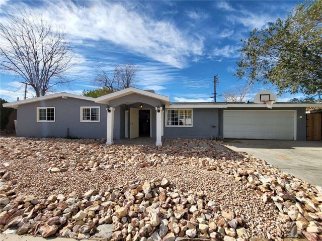 Detail Gallery Image 2 of 5 For 38513 32nd St, Palmdale,  CA 93550 - 6 Beds | 2 Baths