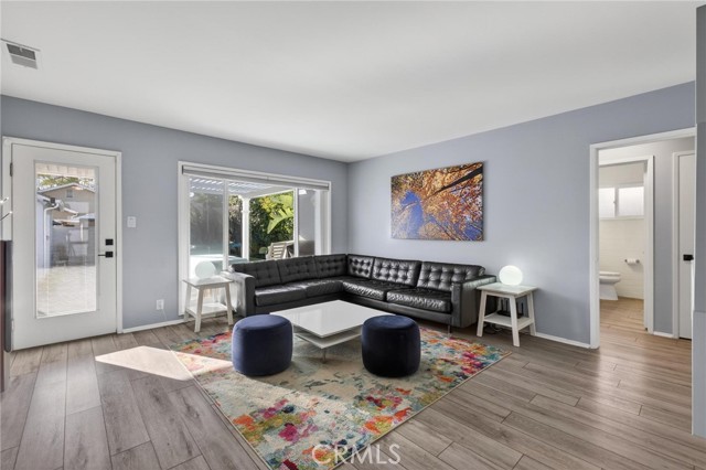 Detail Gallery Image 7 of 44 For 3509 Volk, Long Beach,  CA 90808 - 3 Beds | 1/1 Baths