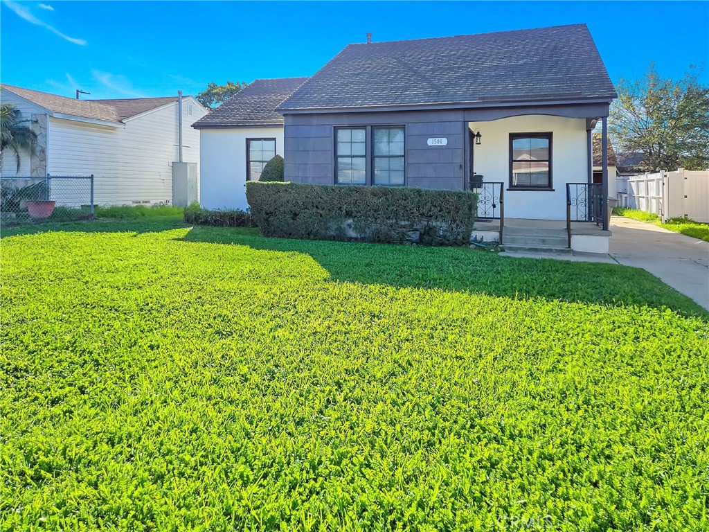 1506 W 152nd