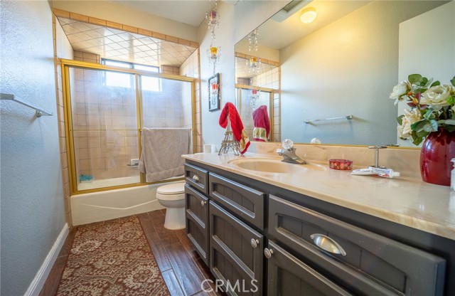 Detail Gallery Image 14 of 22 For 13102 El Rio Rd, Victorville,  CA 92392 - 3 Beds | 2 Baths