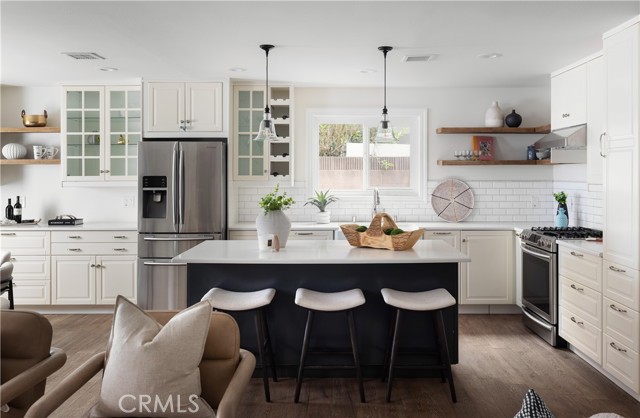 273 Albert Place, Costa Mesa CA: https://media.crmls.org/medias/419b5f5e-aca1-4110-90a0-cac66005876a.jpg