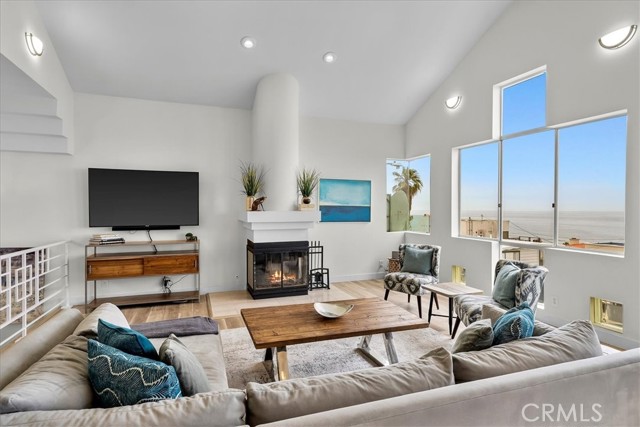 4216 Highland Avenue, Manhattan Beach, California 90266, 2 Bedrooms Bedrooms, ,2 BathroomsBathrooms,Residential,Sold,Highland,SB22108574