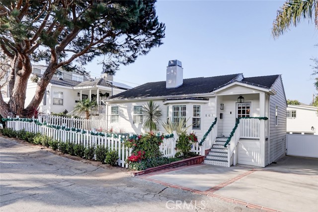 861 12th Court, Manhattan Beach, California 90266, 3 Bedrooms Bedrooms, ,2 BathroomsBathrooms,Residential,Sold,12th,SB21259266