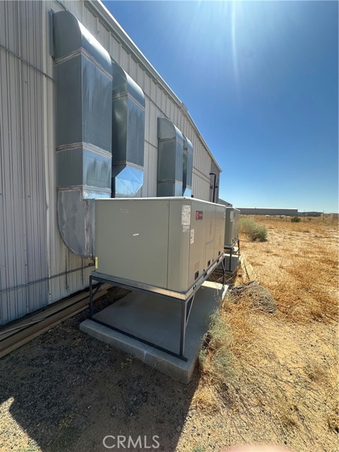 22639 Airport Way, California City, California 93505, ,Commercial Lease,For Rent,22639 Airport Way,CRPF24232956