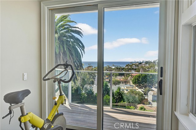 Detail Gallery Image 38 of 74 For 405 Blumont St, Laguna Beach,  CA 92651 - 5 Beds | 6/1 Baths