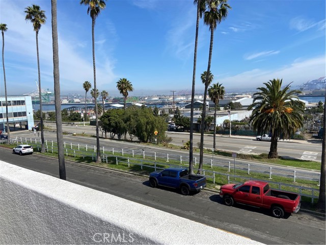 1431 Beacon, Los Angeles CA: https://media.crmls.org/medias/419df753-e0ff-41d0-bf41-7a210abec920.jpg