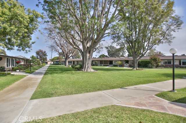 Detail Gallery Image 5 of 30 For 13100 Shawnee Ln 280a,  Seal Beach,  CA 90740 - 2 Beds | 2 Baths