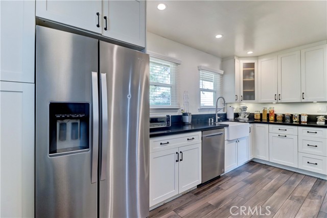 1403 Cuernavaca Place, Claremont CA: https://media.crmls.org/medias/41a04559-aa4d-444f-9fd8-be5ba56e49f5.jpg