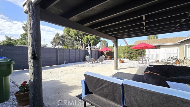Detail Gallery Image 3 of 29 For 6704 Rhea Ave, Reseda,  CA 91335 - 3 Beds | 2 Baths