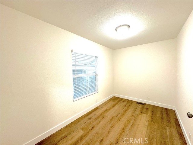 Detail Gallery Image 11 of 16 For 6154 S Walnut St, Loomis,  CA 95650 - 2 Beds | 2 Baths