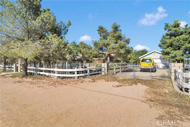 Detail Gallery Image 6 of 44 For 5635 Honeyhill Rd a & B,  Oak Hills,  CA 92344 - 3 Beds | 1 Baths