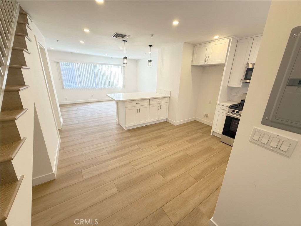 10255 Tujunga Canyon Boulevard #12