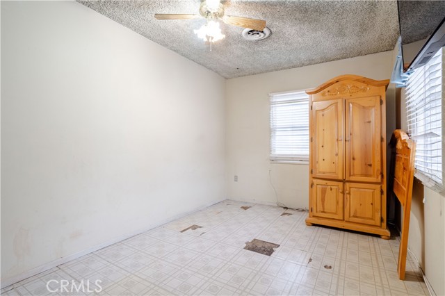 20934 Vose Street, Canoga Park CA: https://media.crmls.org/medias/41a2aaca-3e8a-4c89-95ed-0f1709f2971c.jpg