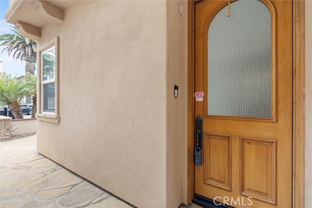 Detail Gallery Image 4 of 54 For 122 9th Street, Huntington Beach,  CA 92648 - 3 Beds | 3/2 Baths