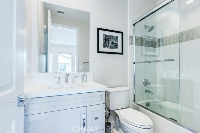260 Holliston, Lake Forest CA: https://media.crmls.org/medias/41a5b938-ad33-478d-aa5f-3ba6c249136c.jpg