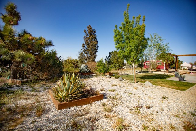 Detail Gallery Image 3 of 47 For 4392 Nielson Rd, Phelan,  CA 92371 - 4 Beds | 2 Baths