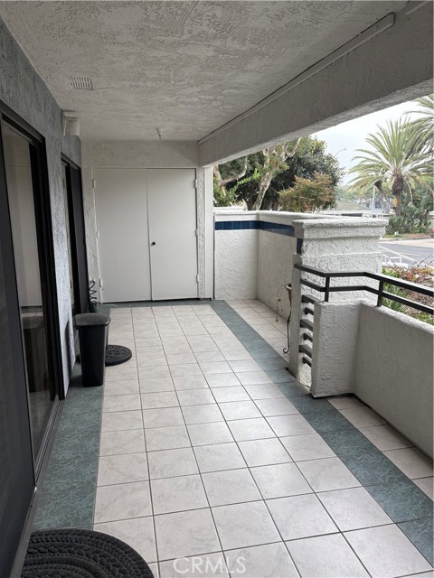 Detail Gallery Image 13 of 14 For 240 Nice Ln #101,  Newport Beach,  CA 92663 - 2 Beds | 2 Baths