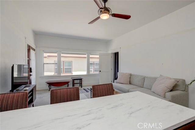 571 W 17th Street, San Pedro CA: https://media.crmls.org/medias/41a7078e-1dc8-453b-94fd-dab177062300.jpg