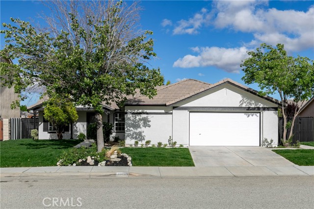 Detail Gallery Image 2 of 36 For 37624 Ribbon, Palmdale,  CA 93552 - 4 Beds | 2 Baths