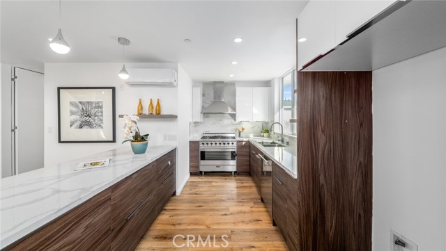 2306 Aviation Boulevard, Redondo Beach, California 90278, 4 Bedrooms Bedrooms, ,5 BathroomsBathrooms,Residential,Sold,Aviation,PV21199795